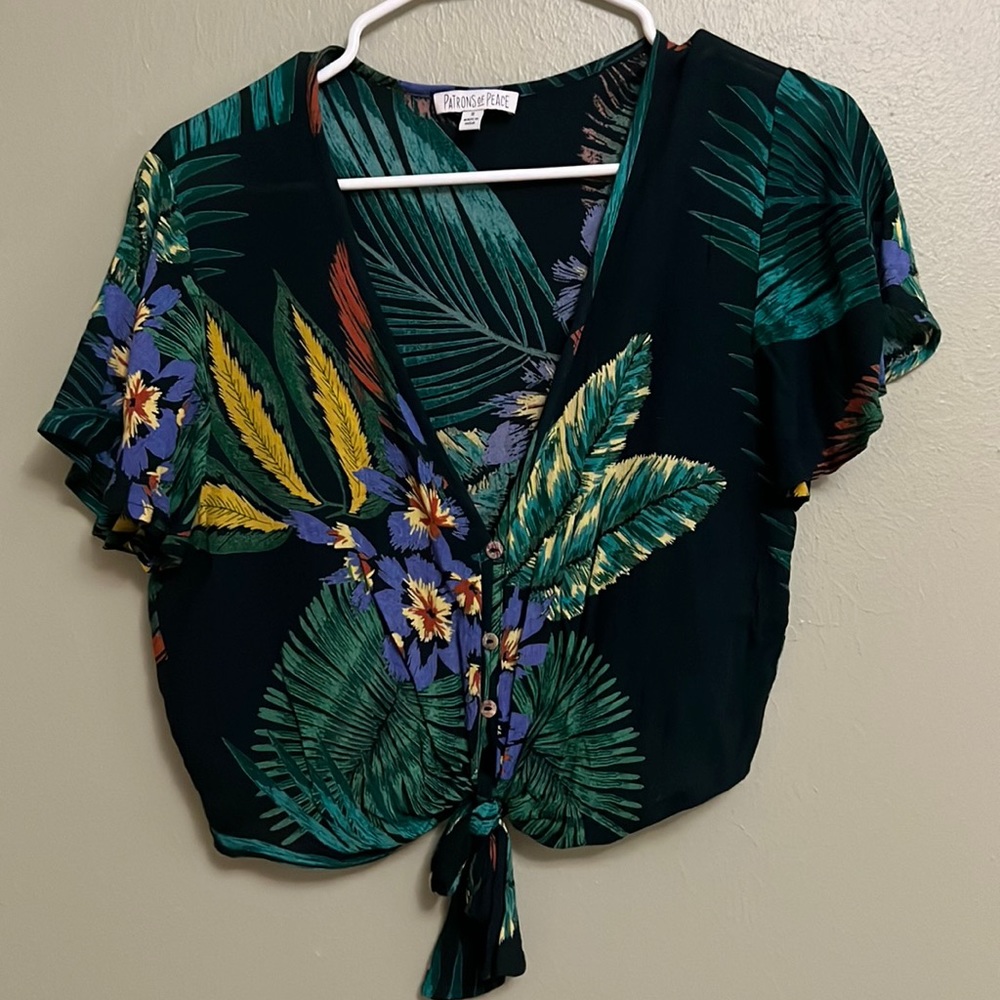 Front knot tie crop top brand new